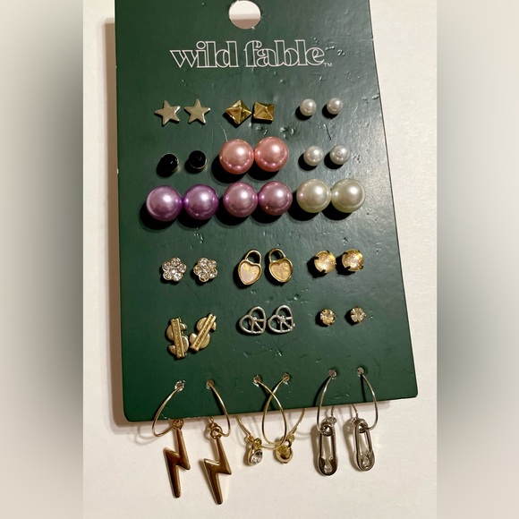 Variety Earring Pack with 18 pairs - Picture 1 of 2